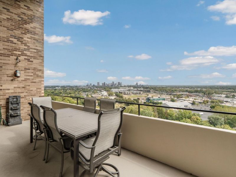 1000 Urlin Avenue , Unit 1607, Columbus, OH 43212 Photo 6