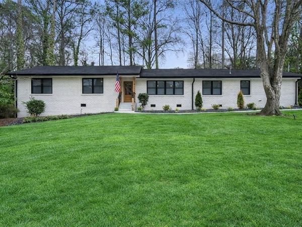 725 Starlight Lane , Atlanta, GA 30342