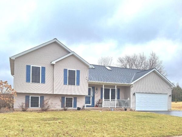 602 Sandra Street, Kingston, IL 60145