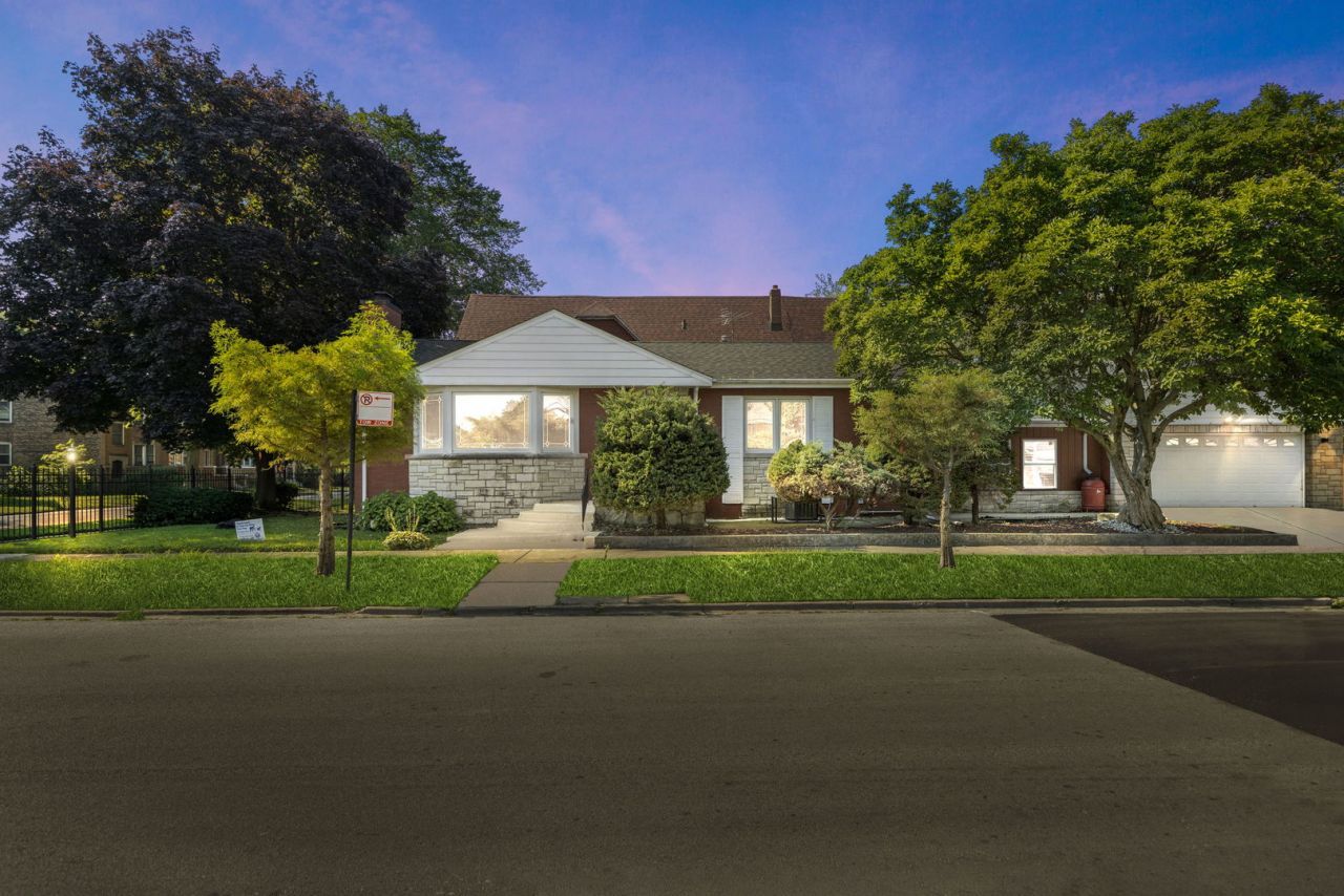 9400 S Calumet Avenue, Chicago, IL 60619 Main Photo