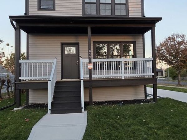 859 John Street , Bensenville, IL 60106
