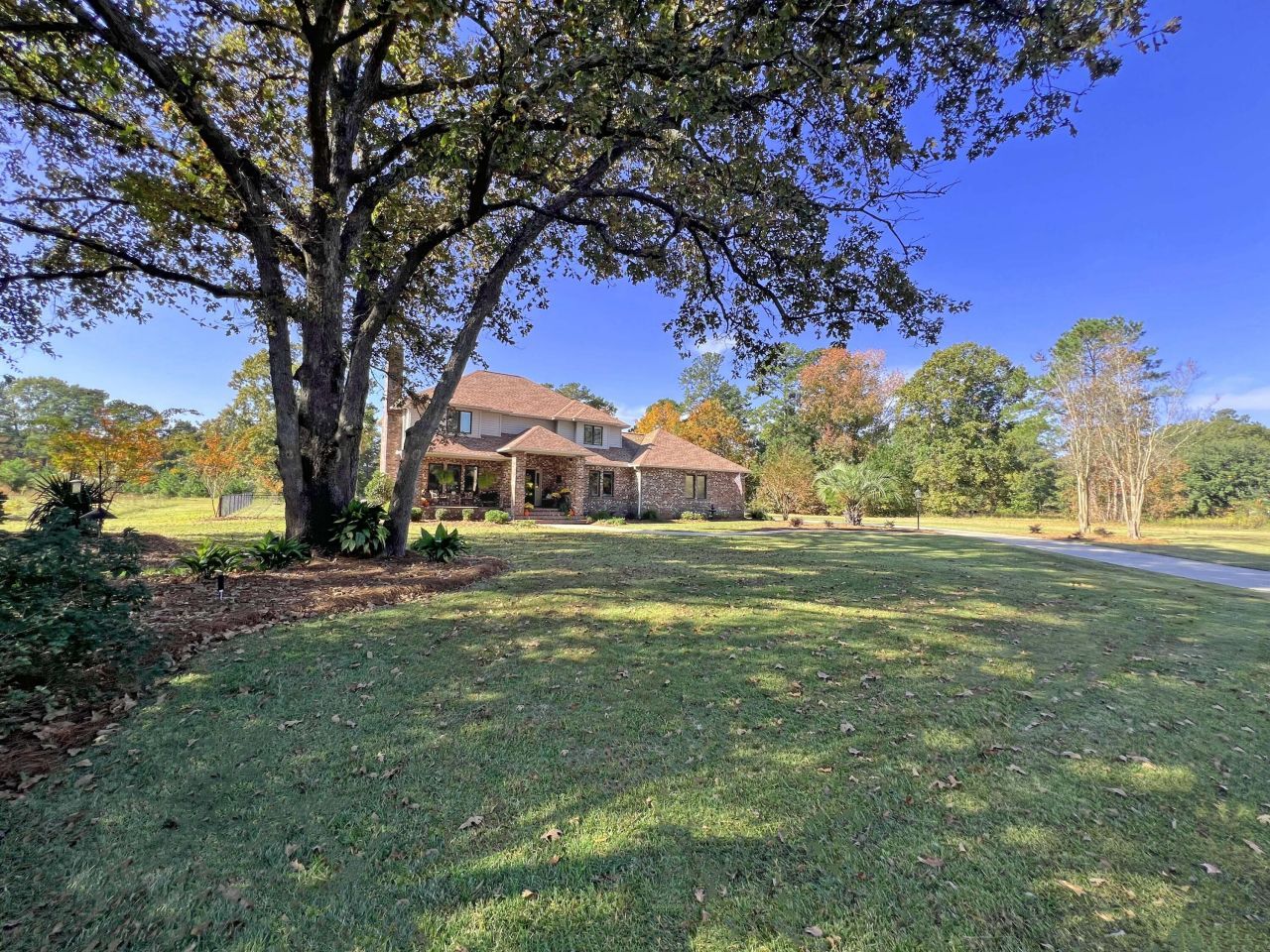 1223 Fishing Place Photo 5