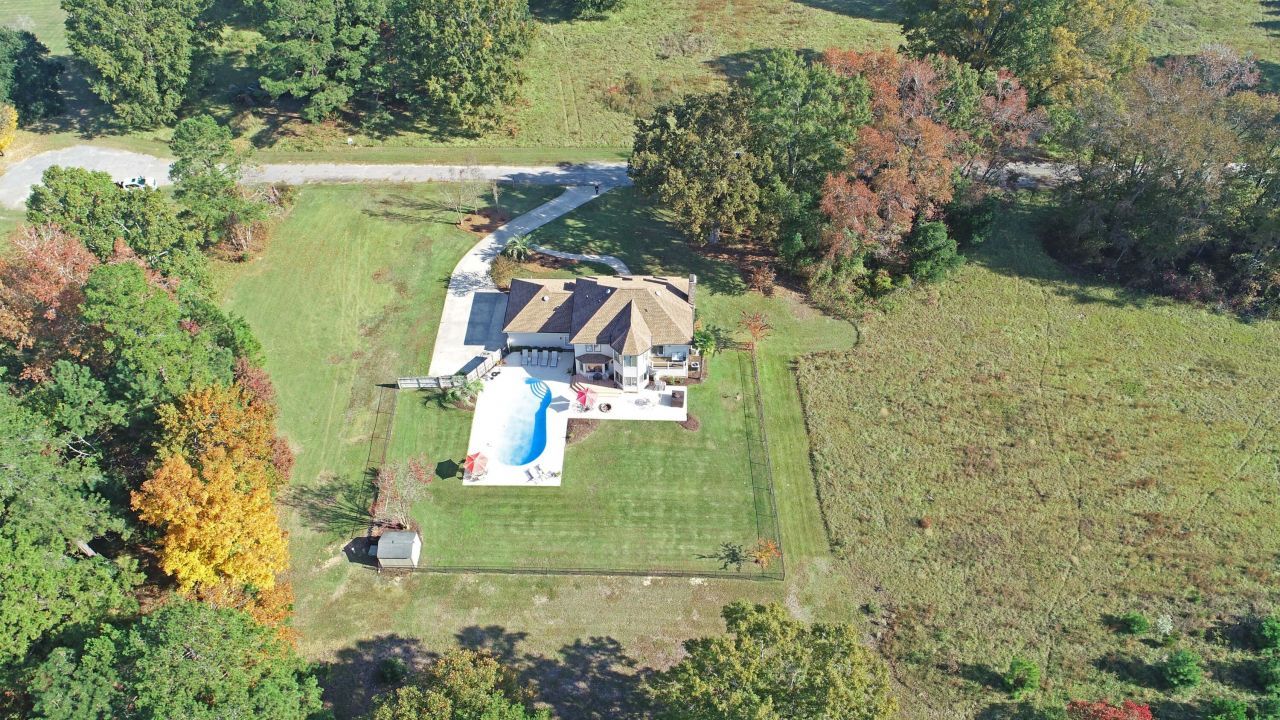 1223 Fishing Place Photo 6