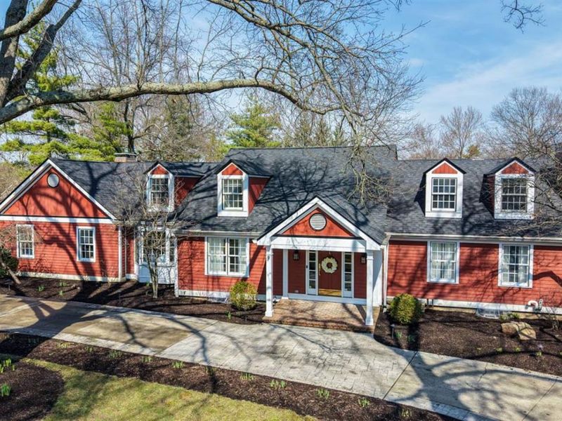 8340 Indian Hill Road, Cincinnati, OH 45243 Photo 2