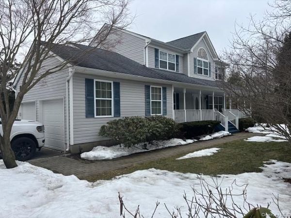 29 Industrial Boulevard , Riverhead, NY 11901