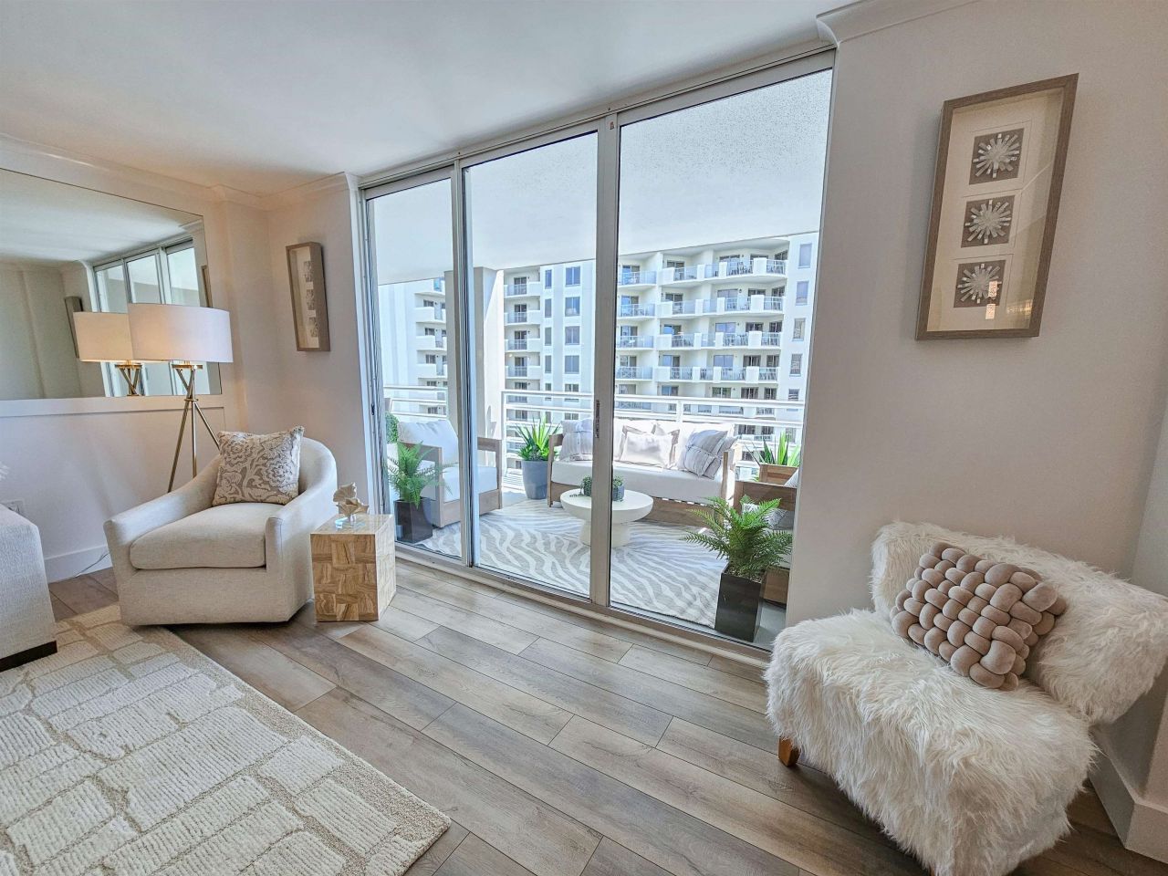 9840 Queensway Blvd.  Photo 11