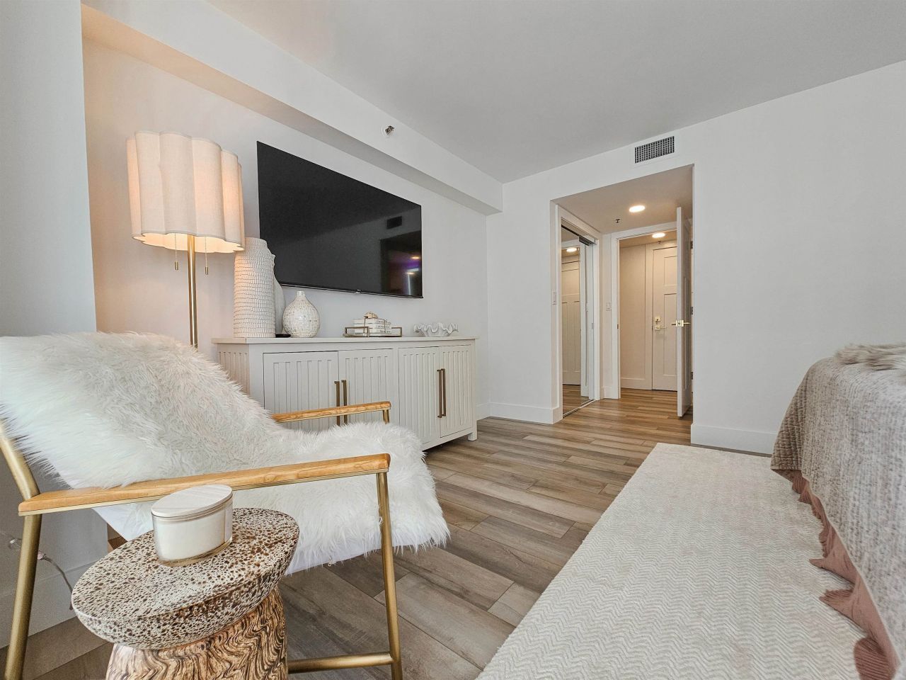 9840 Queensway Blvd.  Photo 23