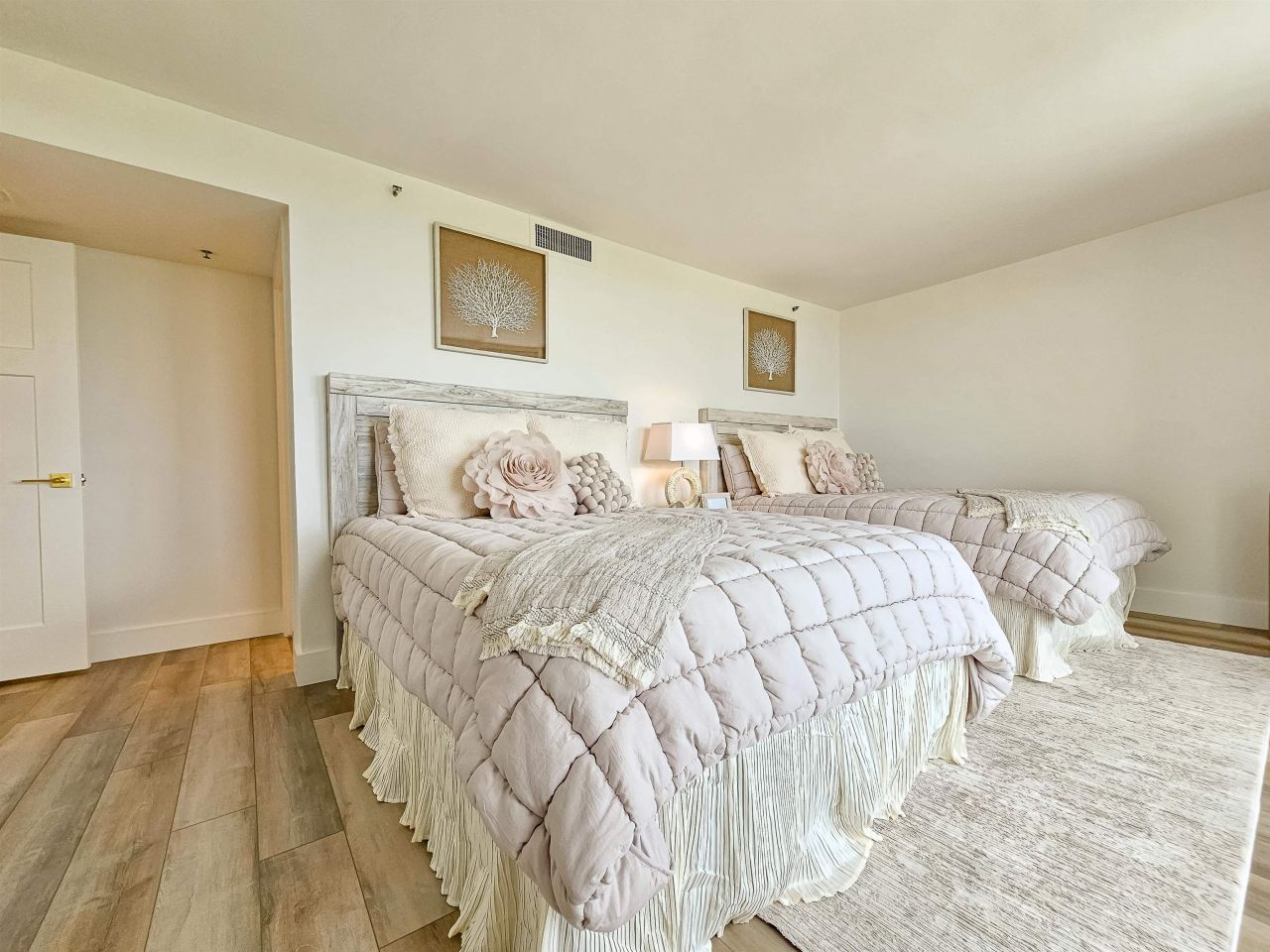 9840 Queensway Blvd.  Photo 31