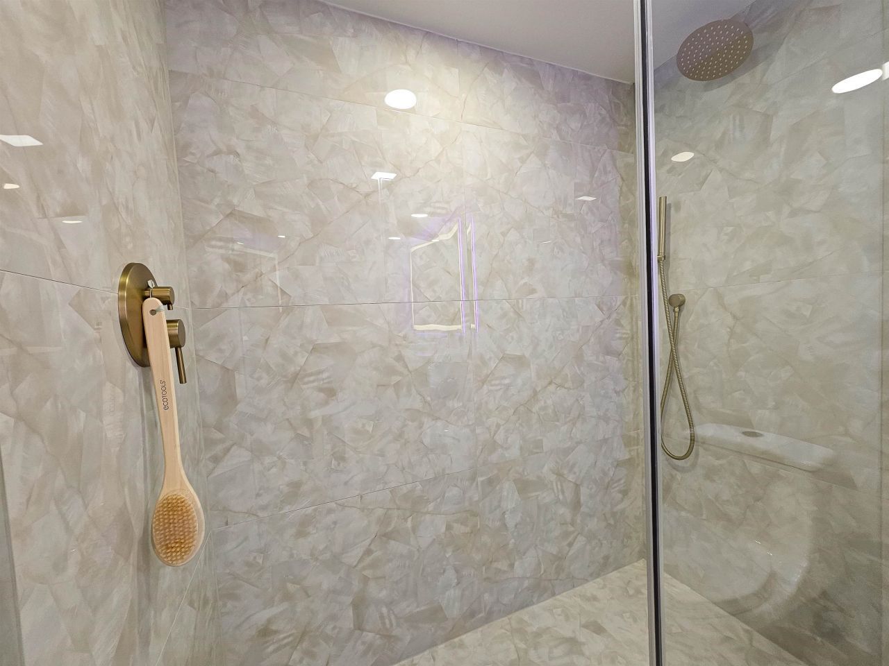 9840 Queensway Blvd.  Photo 35