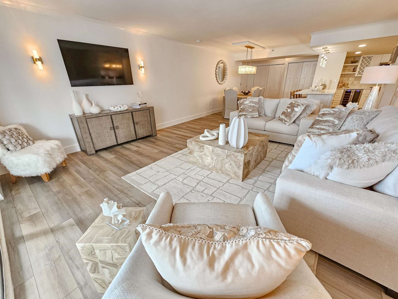 9840 Queensway Blvd.  Photo 7