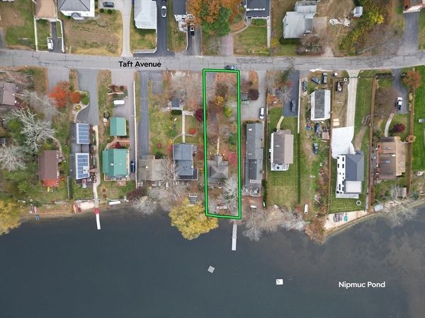 27 Taft Ave, Mendon, MA 01756