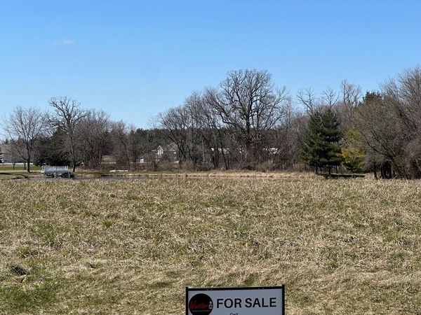 N979 WINDS WAY, Unit Lt9, Oconomowoc, WI 53066