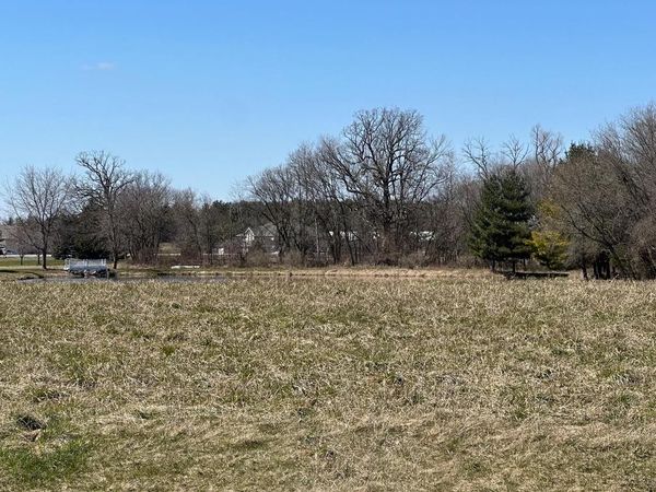 N979 WINDS WAY, Unit Lt9, Oconomowoc, WI 53066