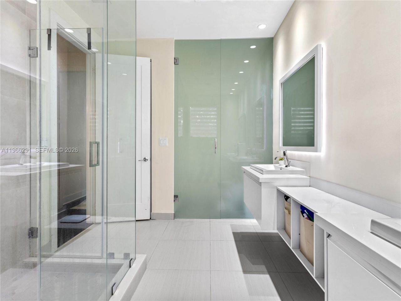 6420 NW 105th Pl, Doral, FL 33178 Photo