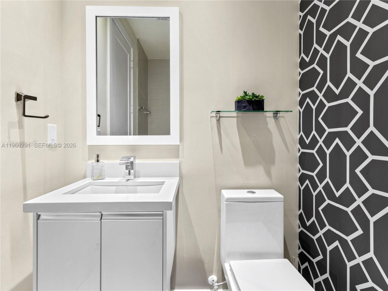 6420 NW 105th Pl, Doral, FL 33178 Photo