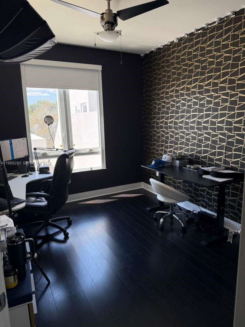 6420 NW 105th Pl, Doral, FL 33178 Photo