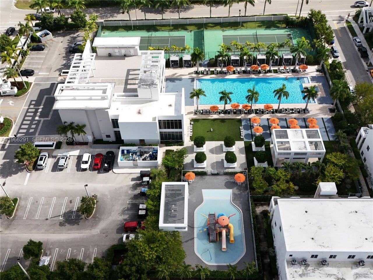 6420 NW 105th Pl, Doral, FL 33178 Photo