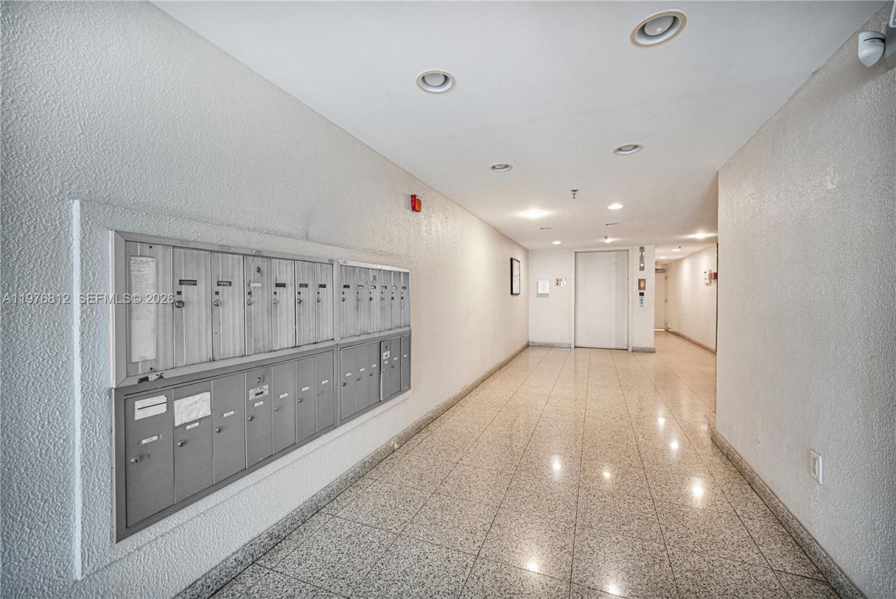 1150 Collins Ave , Unit 405, Miami Beach, FL 33139 Photo