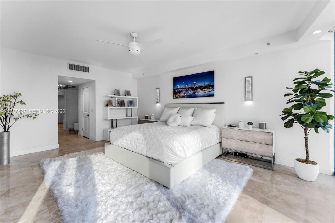 333 Las Olas Way, Unit 2505, Fort Lauderdale, FL 33301 Photo