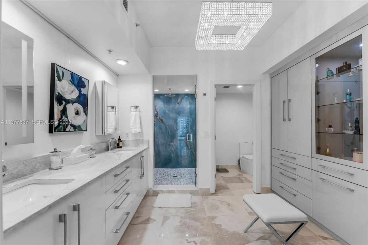 333 Las Olas Way, Unit 2505, Fort Lauderdale, FL 33301 Photo