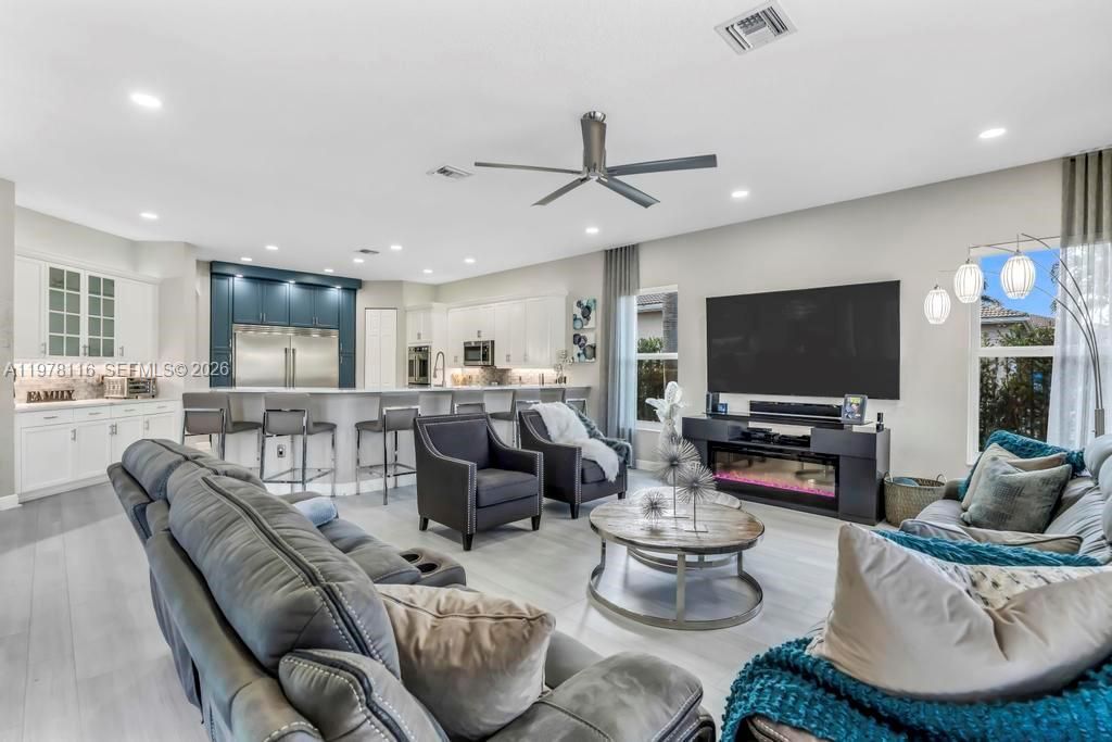 4724 SW 195th Way , Miramar, FL 33029 Photo