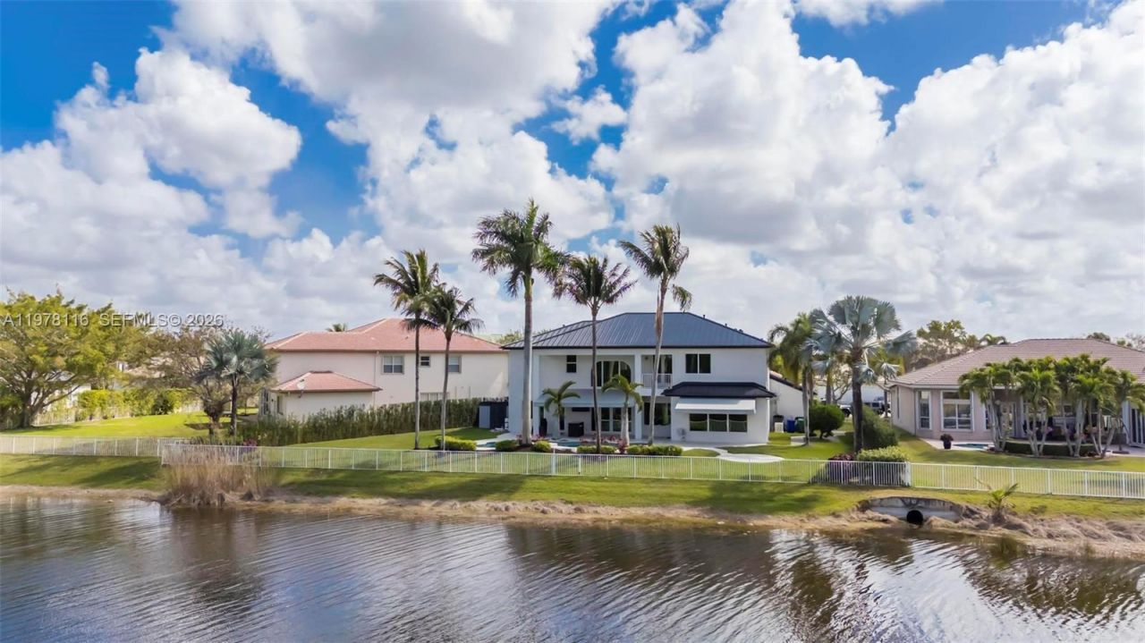 4724 SW 195th Way , Miramar, FL 33029 Photo