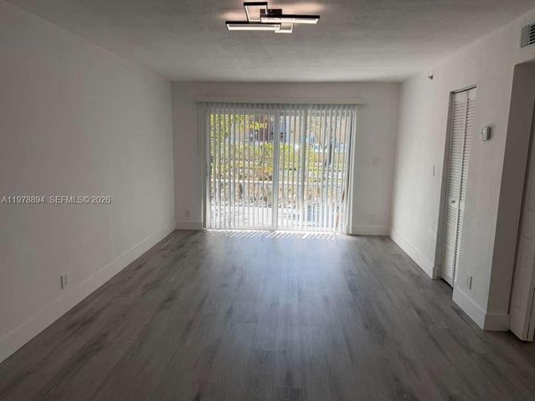 4271 NW 5th St, Unit 129, Plantation, FL 33317