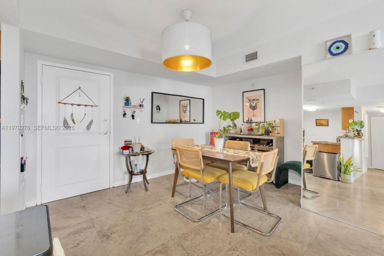 1555 N Treasure Dr , Unit 506, North Bay Village, FL 33141 Photo