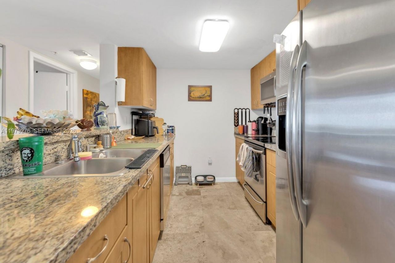 1555 N Treasure Dr , Unit 506, North Bay Village, FL 33141 Photo