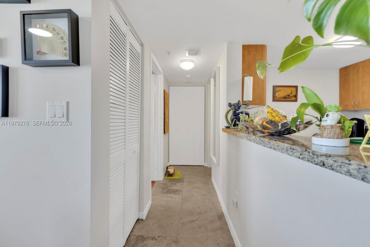 1555 N Treasure Dr , Unit 506, North Bay Village, FL 33141 Photo