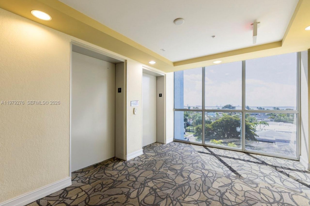 1555 N Treasure Dr , Unit 506, North Bay Village, FL 33141 Photo