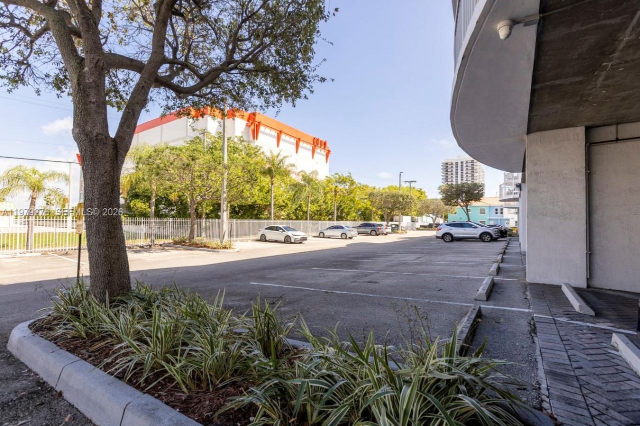 1555 N Treasure Dr , Unit 506, North Bay Village, FL 33141 Photo