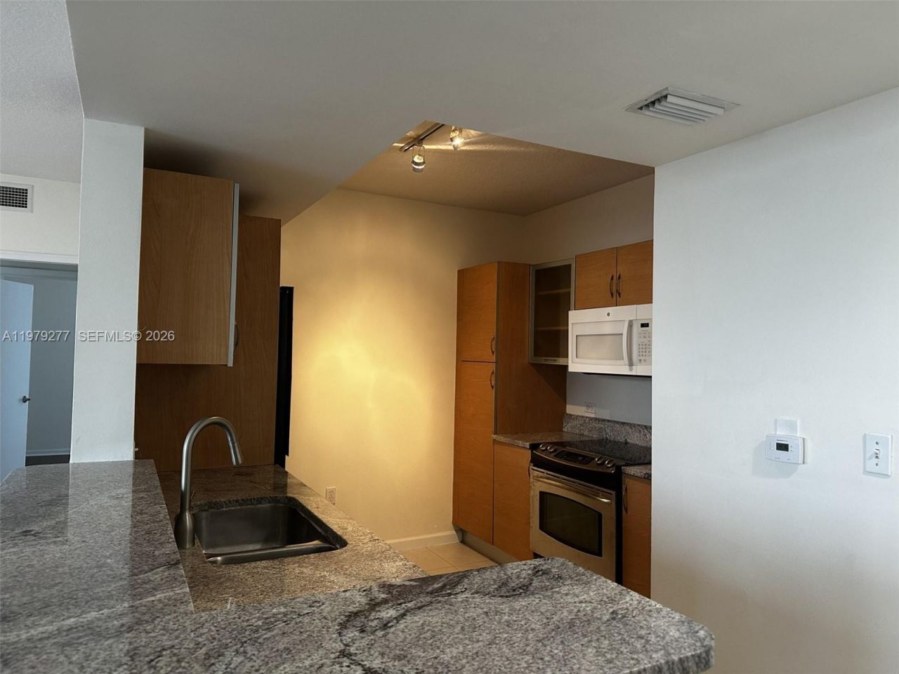 18800 NE 29th Ave , Unit 914, Aventura, FL 33180 Photo