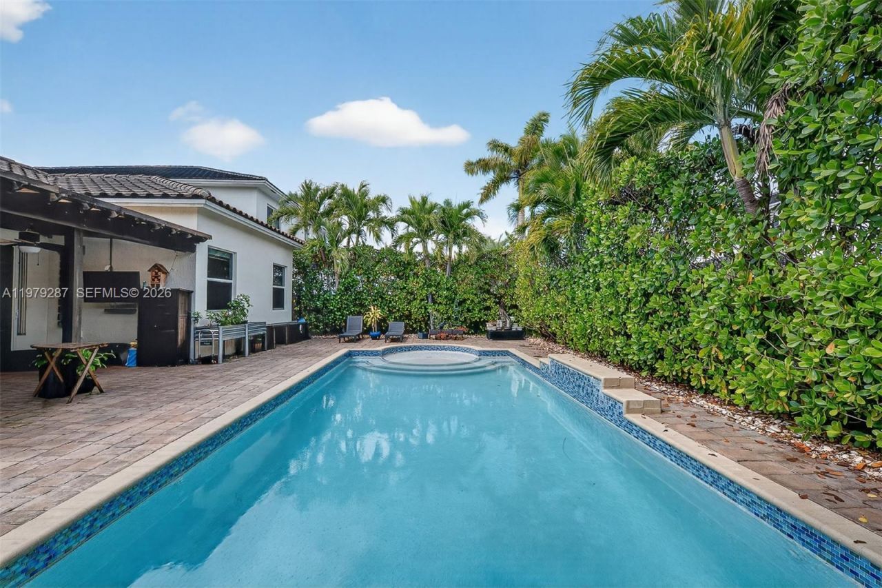 14929 SW 176th Ter, Miami, FL 33187 Photo