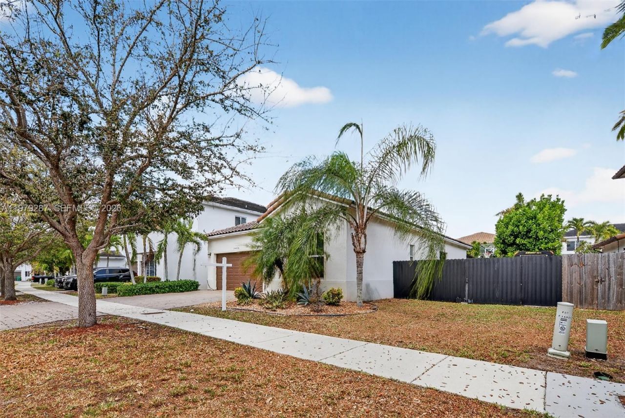14929 SW 176th Ter, Miami, FL 33187 Photo