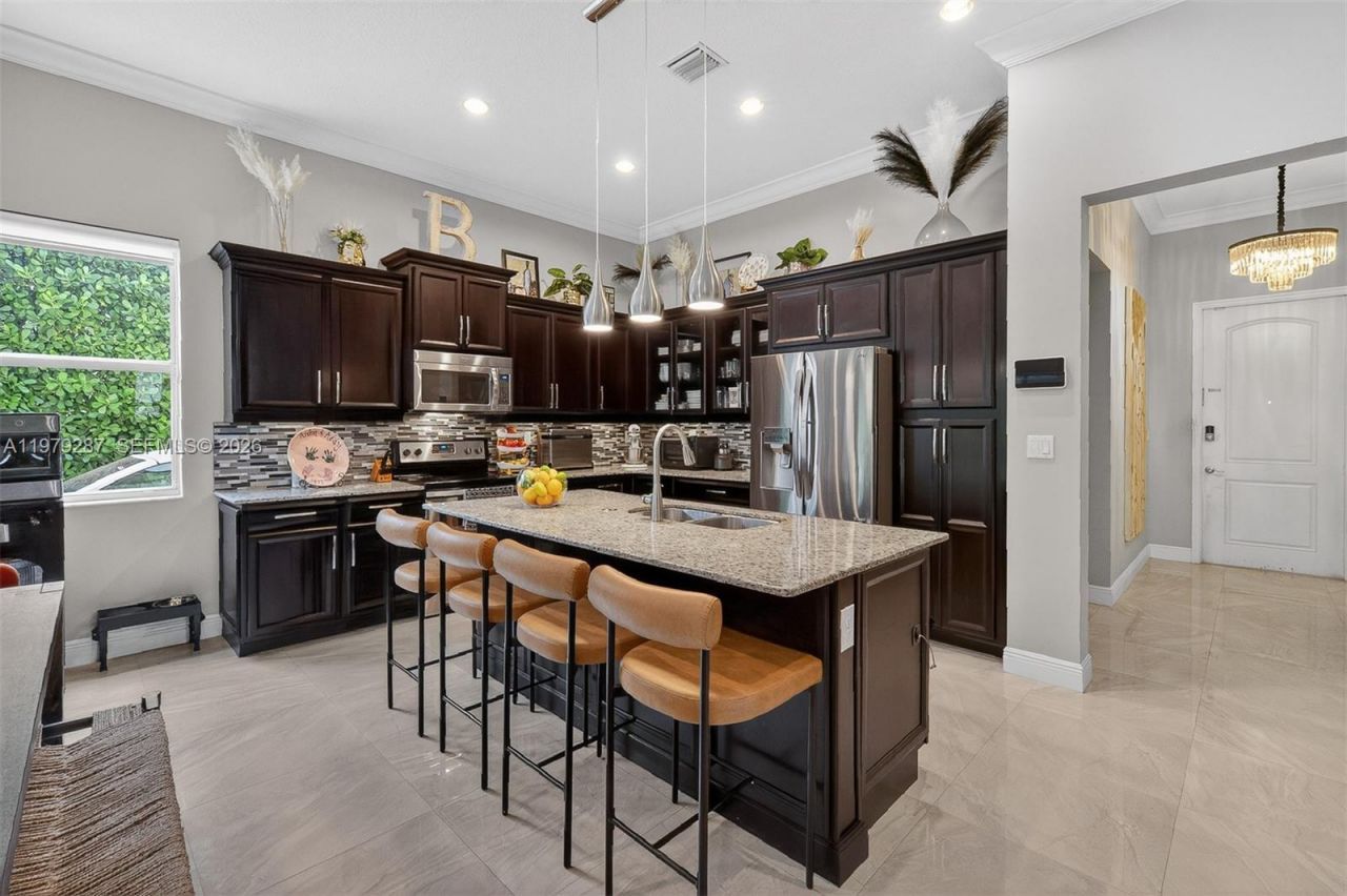 14929 SW 176th Ter, Miami, FL 33187 Photo