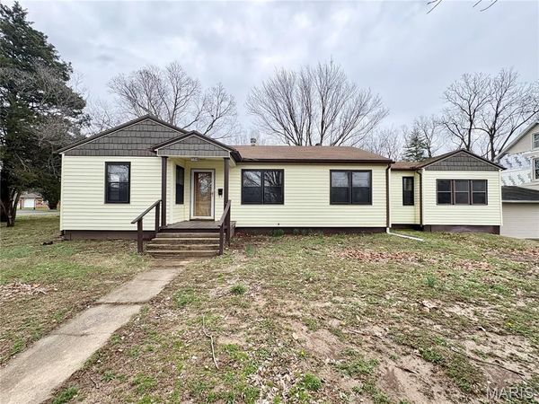514 Sycamore Street, Scott City, MO 63780