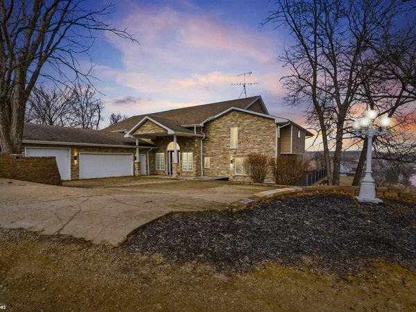 109 Cedar Road, Montezuma, IA 50171