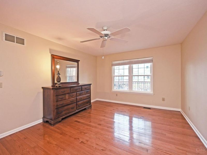 1073 Wittshire Circle, Cincinnati, OH 45255 Photo 20