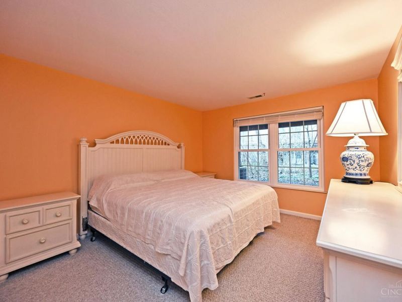 1073 Wittshire Circle, Cincinnati, OH 45255 Photo 28