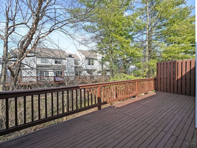 1073 Wittshire Circle, Cincinnati, OH 45255 Photo 35