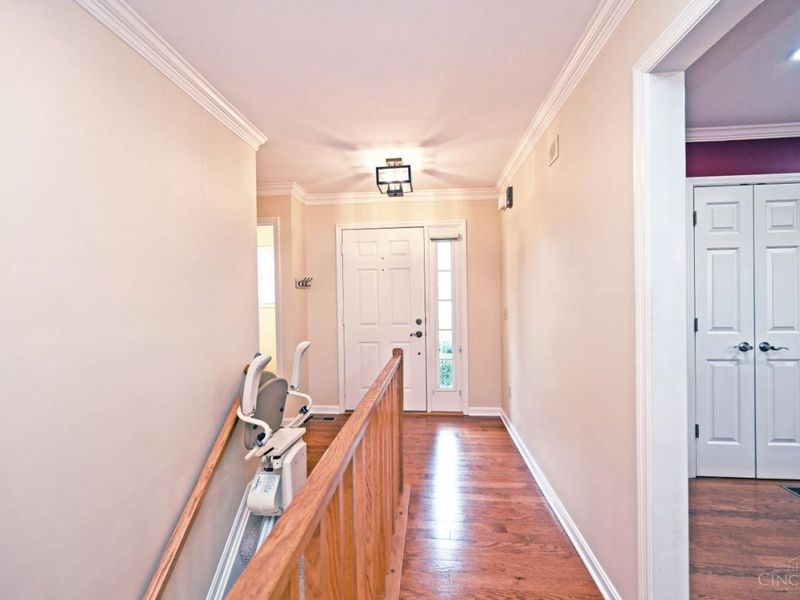 1073 Wittshire Circle, Cincinnati, OH 45255 Photo 4