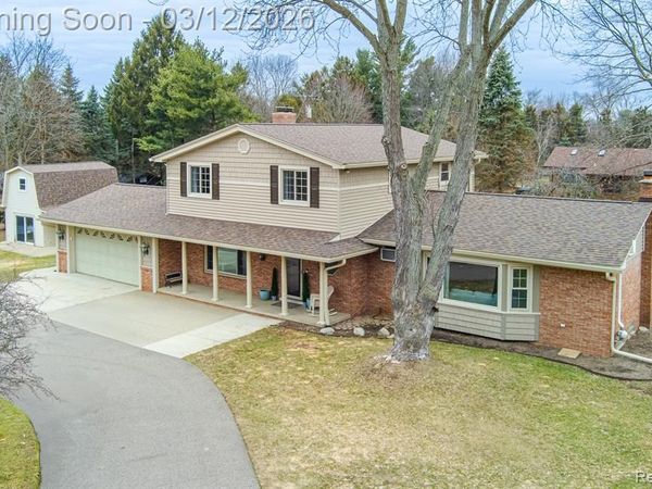 60301 Mound Road, Washington Twp, MI 48094