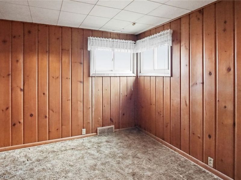 591 Hedden Avenue, Akron, OH 44311 Photo 12