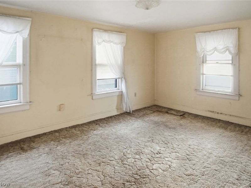 591 Hedden Avenue, Akron, OH 44311 Photo 9