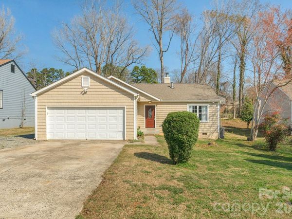 7015 Hunters Glen Drive, Charlotte, NC 28214