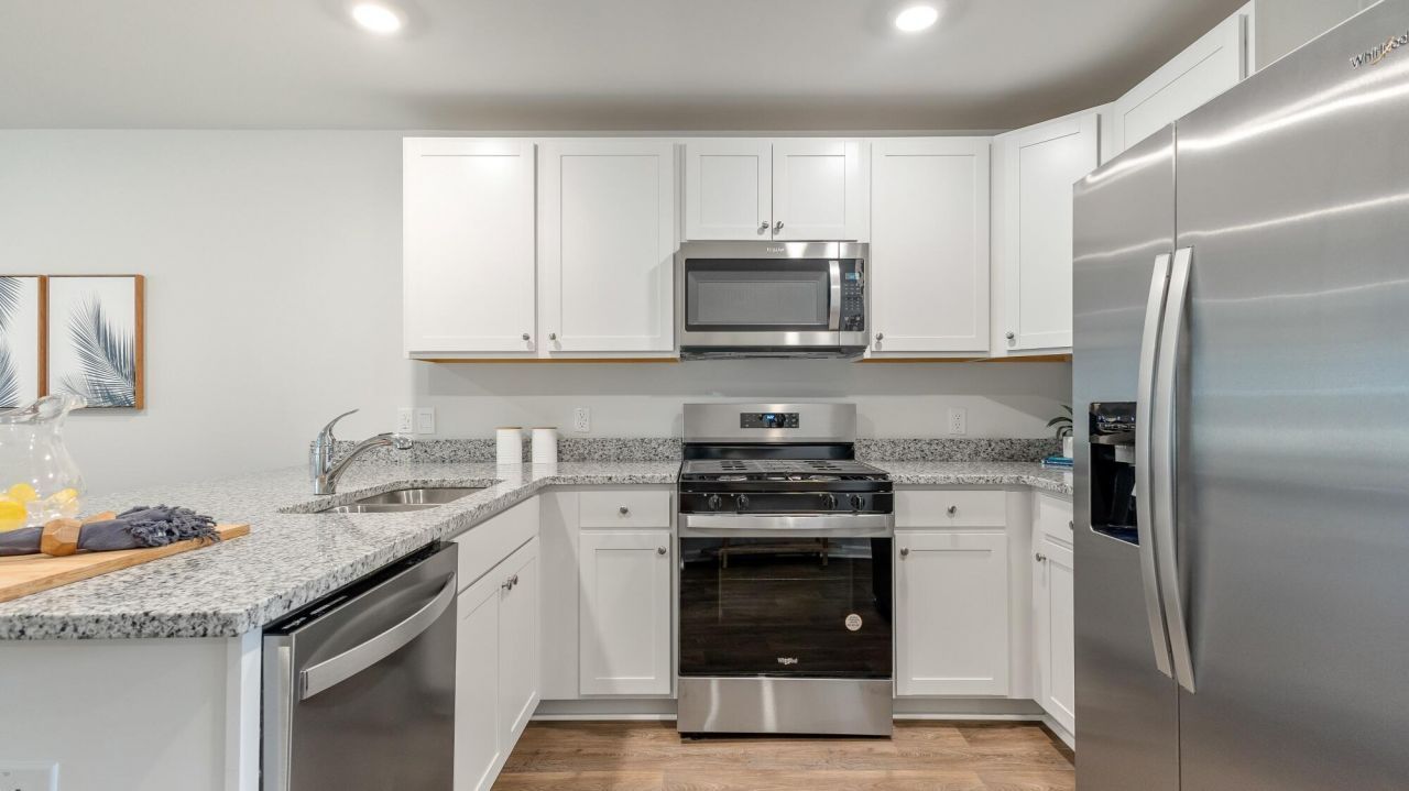 136 Broadstone Drive Photo 3