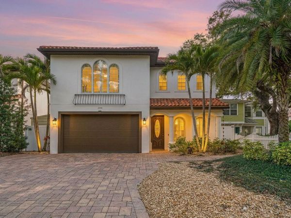 3504 W BARCELONA STREET, TAMPA, FL 33629