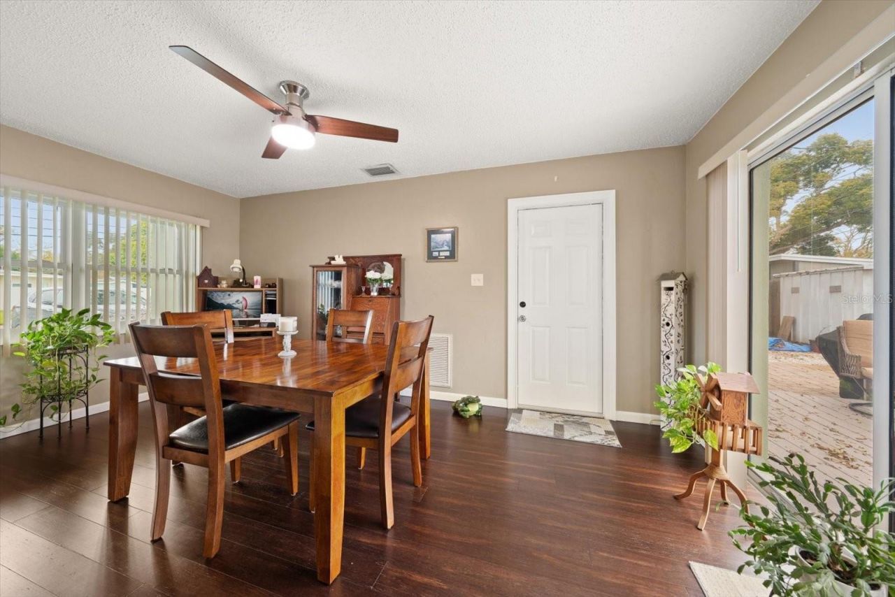 1339 Russell Drive N, Saint Petersburg, FL 33710 Photo