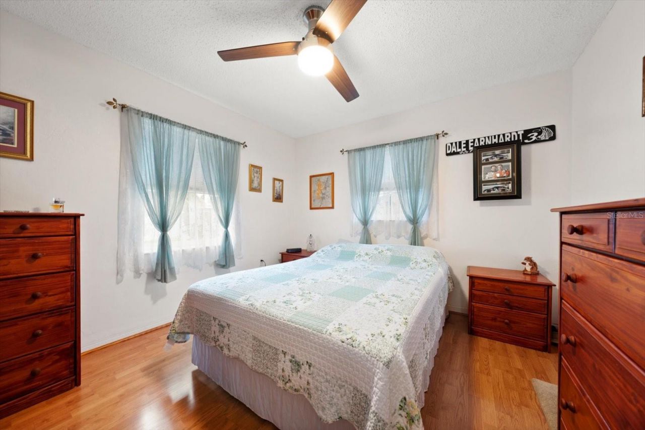 1339 Russell Drive N, Saint Petersburg, FL 33710 Photo